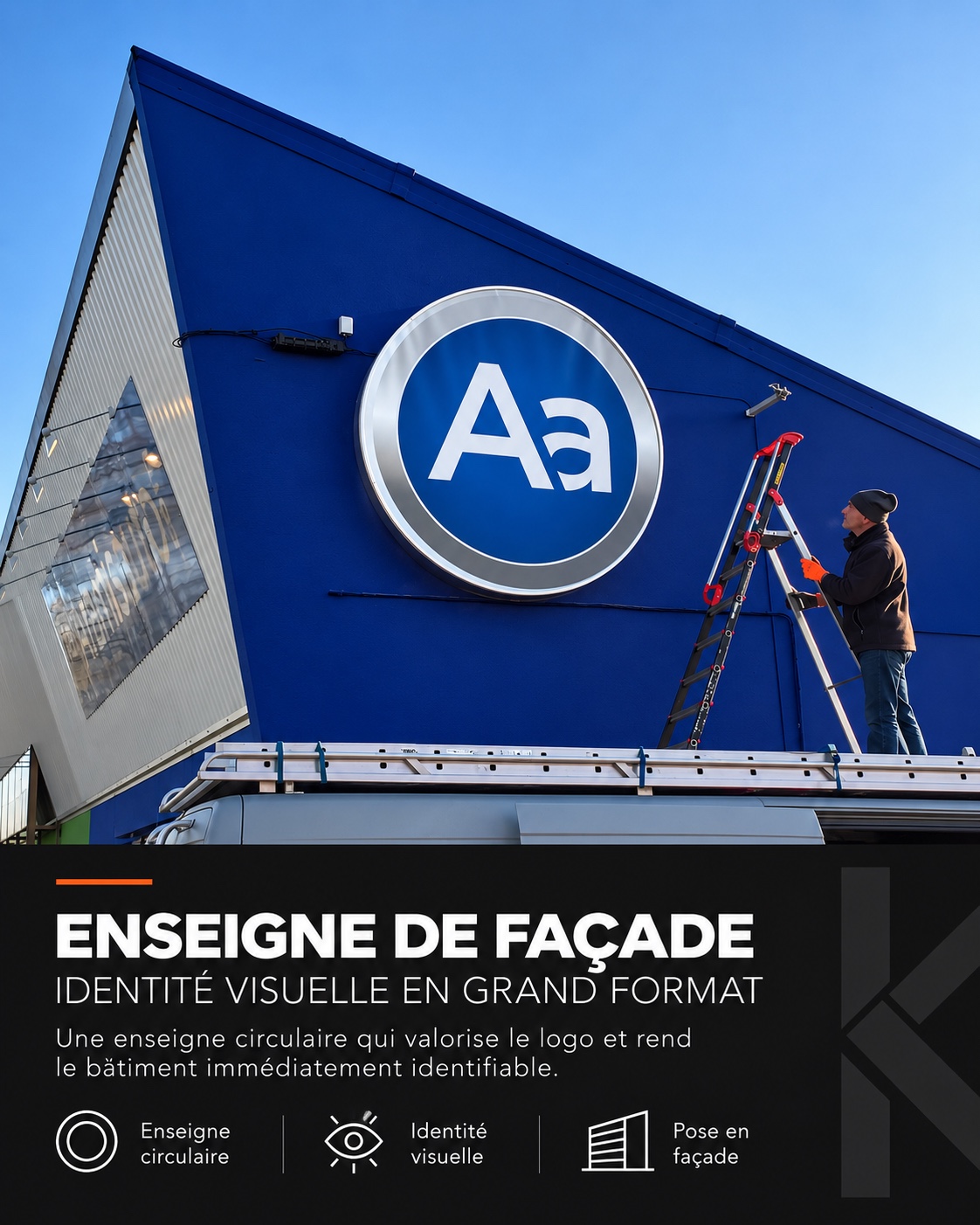 Aa — Enseigne circulaire de façade